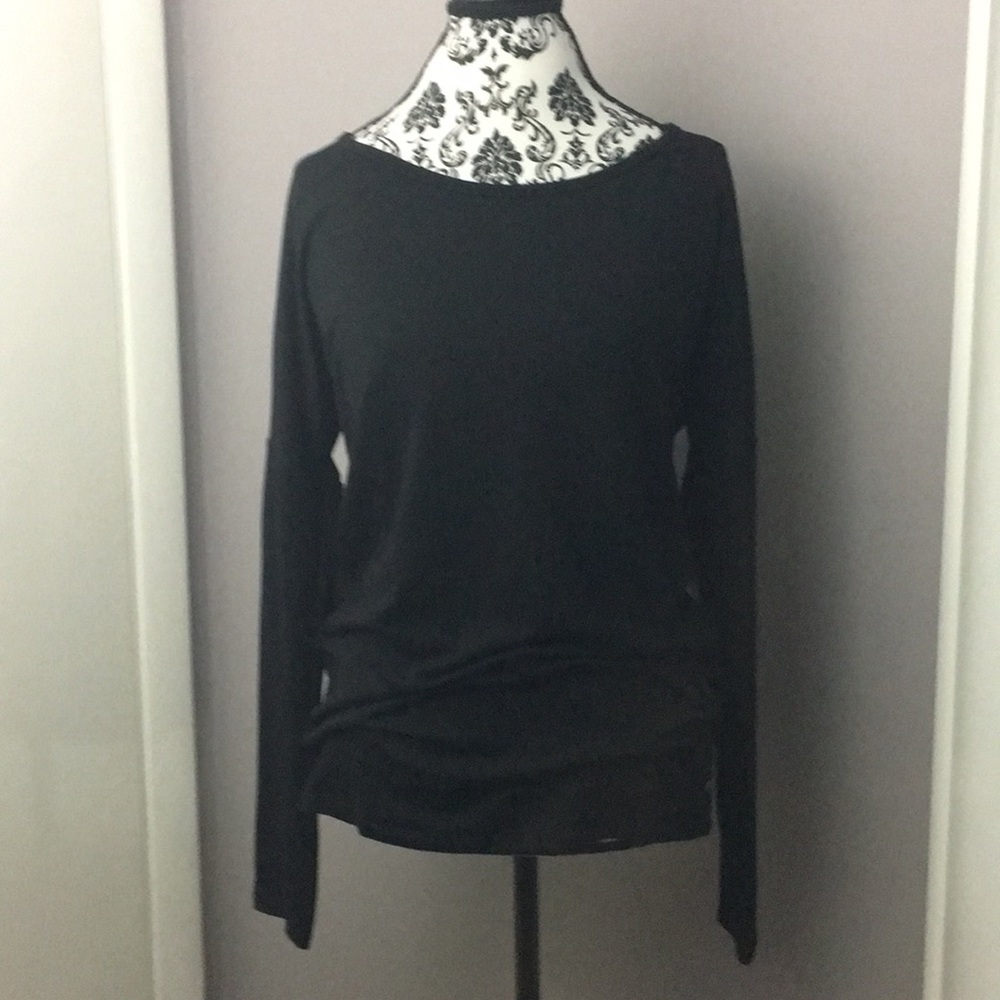 NWT Old Navy Go-Dry V back tee